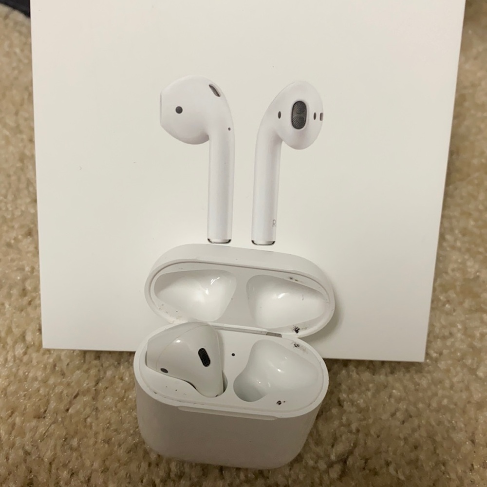 I lost the right airpod